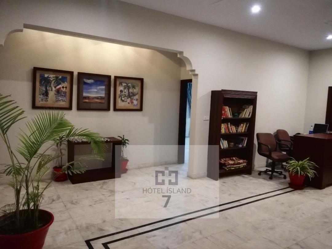 קראצ'י Hotel 7Island מראה חיצוני תמונה